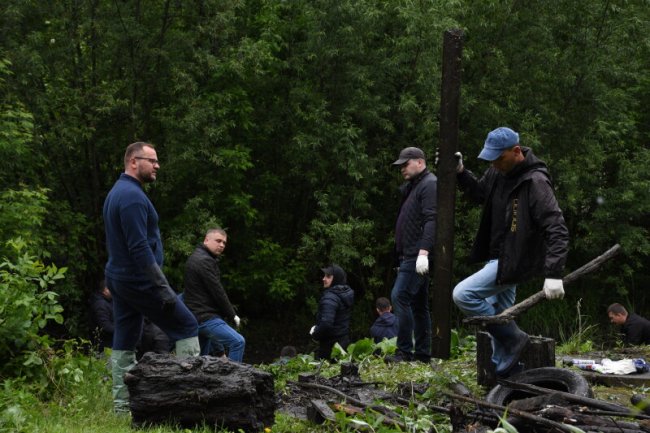 Через сміття не було протоку води: у Луцьку очистили русло Сапалаївки 