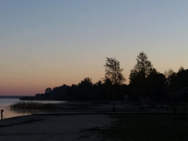 Осінній світанок на Світязі. ФОТО