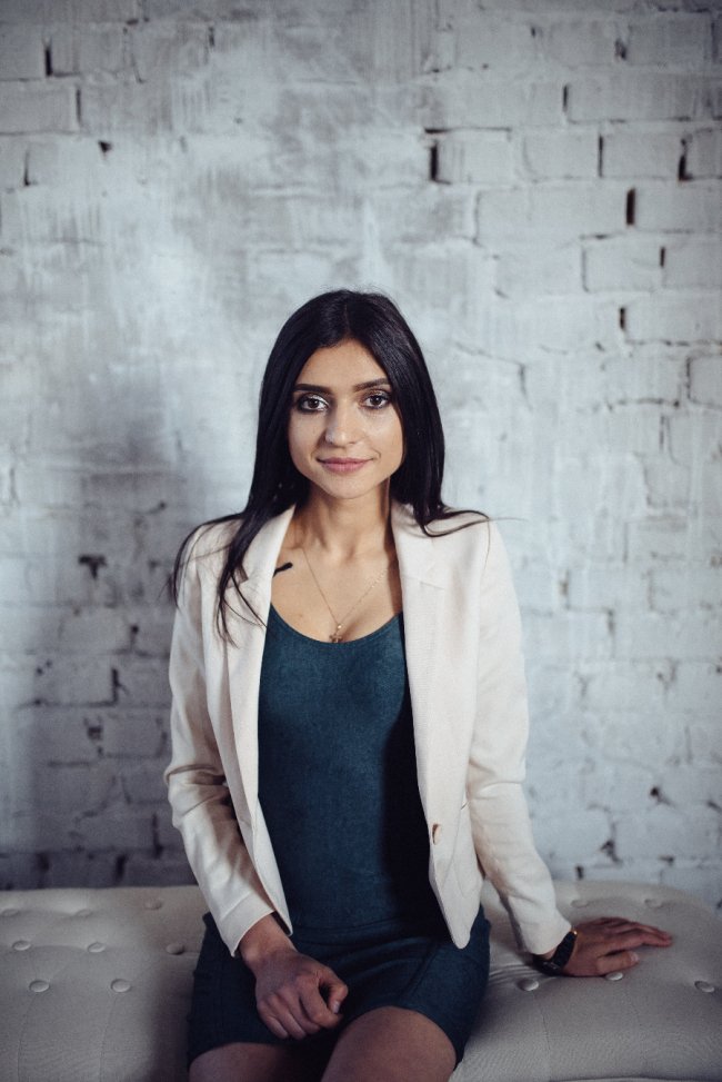 Луцькі телеведучі знялись у фотосесії в стилі «Friends». ФОТО