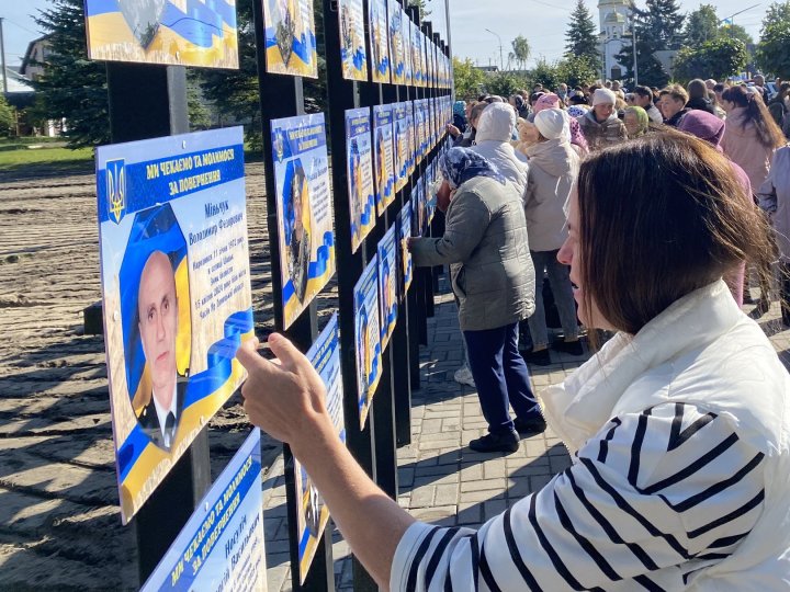 На Волині відкрили «Алею Надії» зі світлинами зниклих і полонених бійців