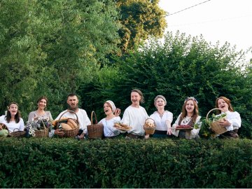 Театр на ходулях, драйвовий концерт, фуд-корт: чим дивуватиме ярмарок у Торчині