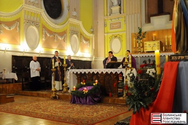 У Луцьку попрощалися з відомим волинянином. ФОТО