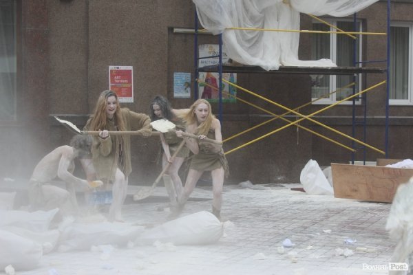 Експериментальний білоруський театр епатував луцьку публіку. ФОТО. ВІДЕО