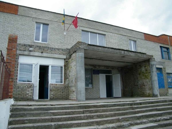 Депутатам влаштували турне клубами Волині. ФОТО