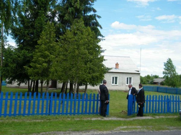 Депутатам влаштували турне клубами Волині. ФОТО