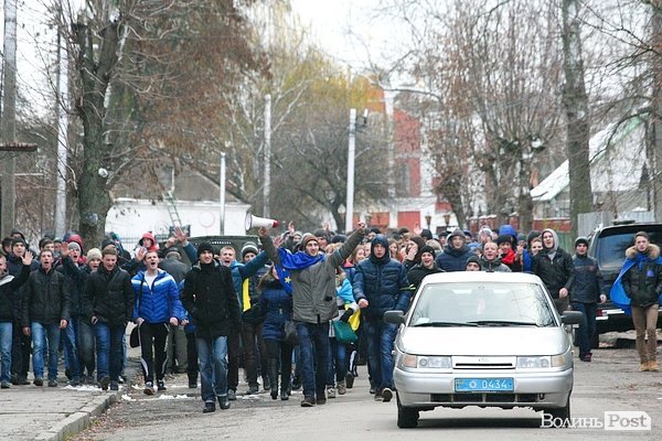Студентський хід на підтримку євроінтеграції у Луцьку. ФОТО