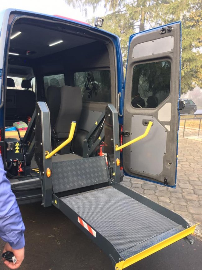 На Волині інклюзивний центр отримав спецавтомобіль. ФОТО