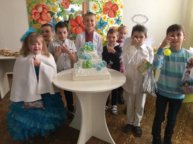 На Волині інклюзивний центр отримав спецавтомобіль. ФОТО