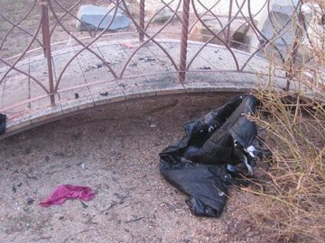 Чоловік підірвав себе гранатою біля розважального центру