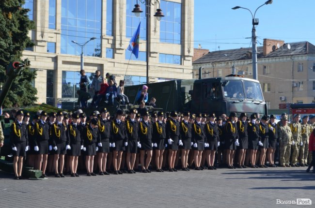«Нам є що захищати»: урочиста посвята ліцеїстів у Луцьку.  ФОТО
