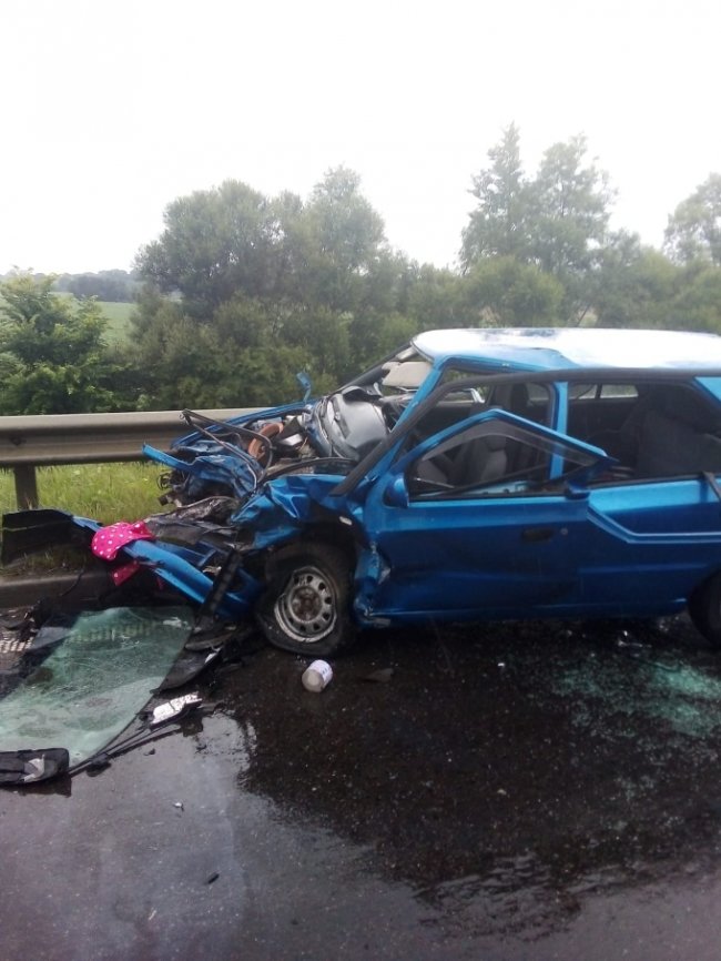 В автотрощі на Львівщині травмувалися семеро людей, серед них – троє дітей. ФОТО