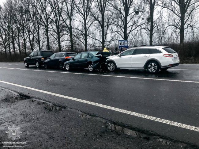 Поліція назвала деталі аварії за участю 4 авто на Волині