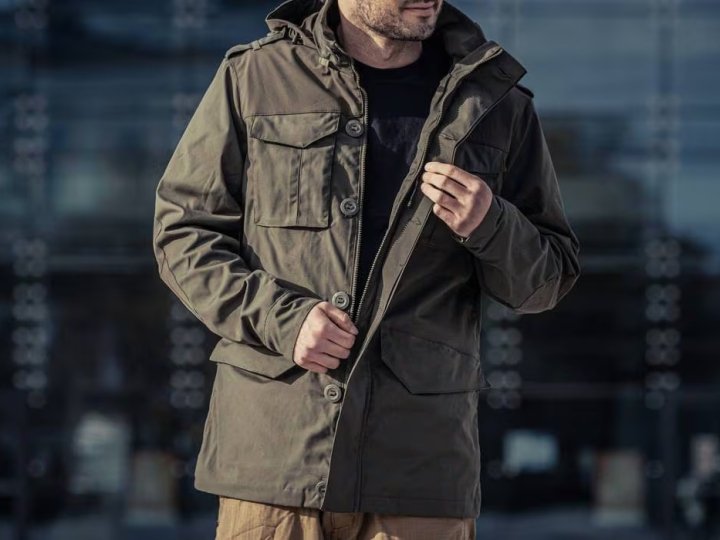 Чоловічі демісезонні куртки: ідеальний вибір між зимою та весною