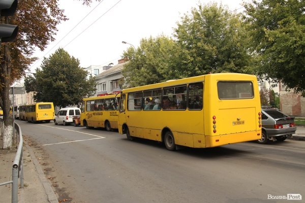 Янукович у Луцьку: центр міста стоїть у заторі. ФОТО