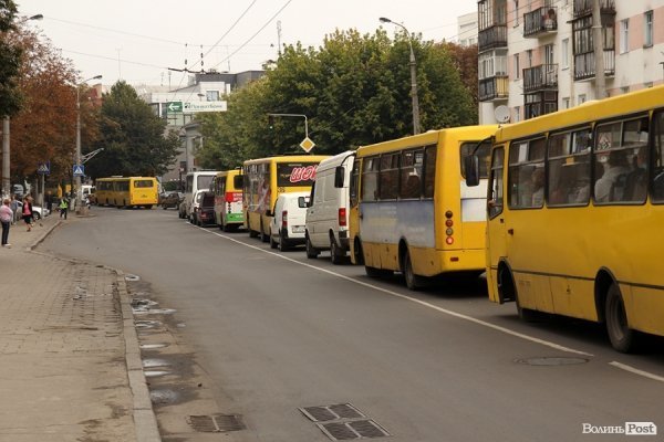 Янукович у Луцьку: центр міста стоїть у заторі. ФОТО