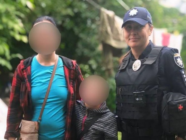 У Луцьку патрульні знайшли маму хлопчика, який загубився