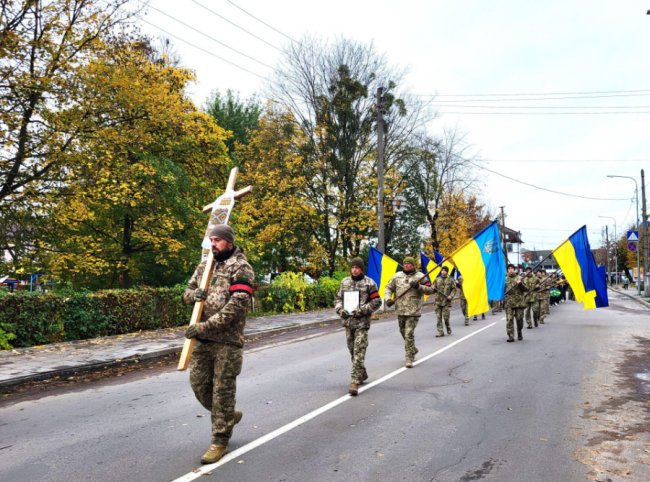 На Волині попрощалися із  Героєм Ярославом Богданом: один його син – у полоні, інший – на фронті