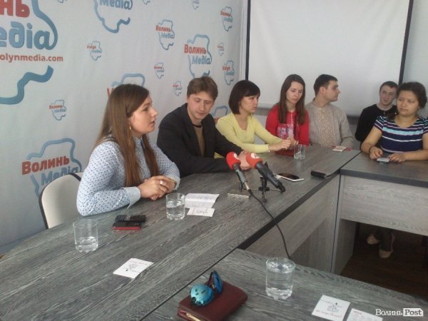 «Східняки» у Луцьку: на Сході люди – аполітичні і менш самосвідомі