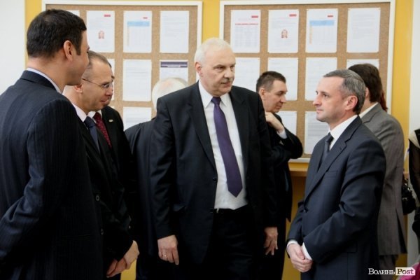 У Луцьку відкрили пункт прийому візових анкет