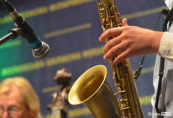 Луцький замок зустрічав останню ніч літа джазом. ФОТО 