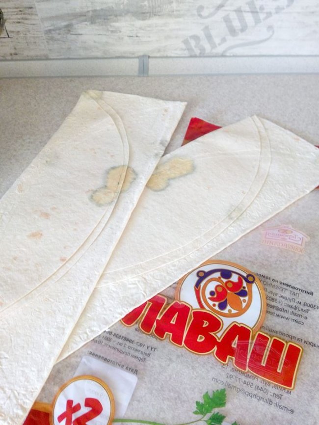 Лучанці в магазині продали лаваш з пліснявою. ФОТО