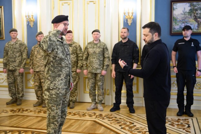 Президент вручив орден підполковнику волинської бригади. ФОТО