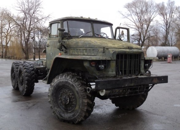 Волиняни відремонтували автомобіль для АТО. ФОТО