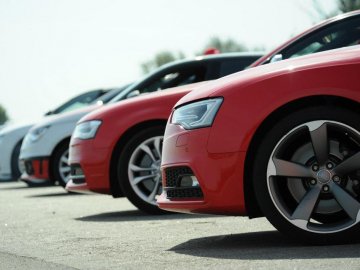 За два місяці в Україну ввезли автомобілів на 700 мільйонів доларів