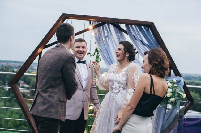 Неймовірно чуттєві знімки з весілля відомої луцької режисерки