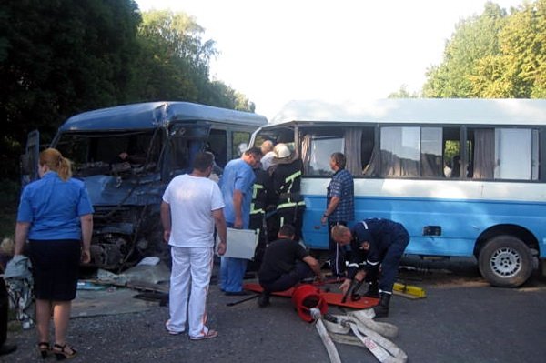 Зіткнення автобусів на Тернопільщині. ФОТО. ВІДЕО