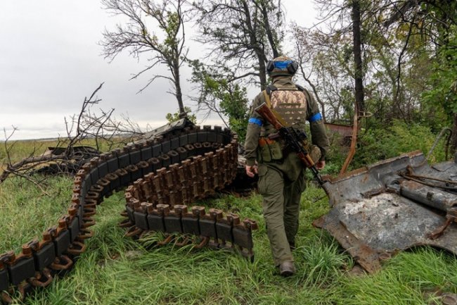 Під кожною подушкою  – граната: на Харківщині окупанти мінували будинки і школи