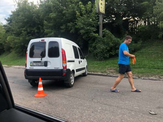 На одній з вулиць Луцька сталася аварія. ФОТО