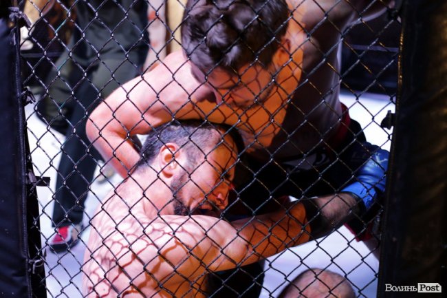 Турнір зі змішаних єдиноборств у Луцькому замку: як це було