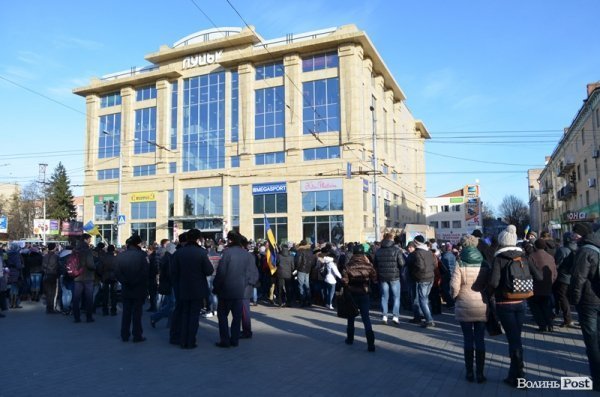 Третій день Нового Майдану у Луцьку. ФОТО