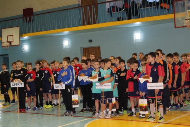 На Волині розпочався міжнародний турнір з гандболу. ФОТО