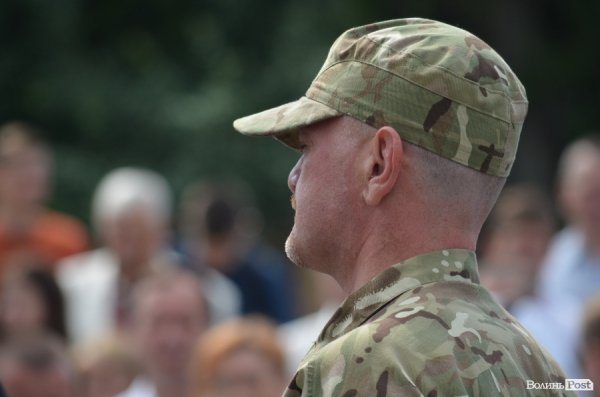 У Луцьку Яценюк нагородив бійців батальйону «Світязь». ФОТО