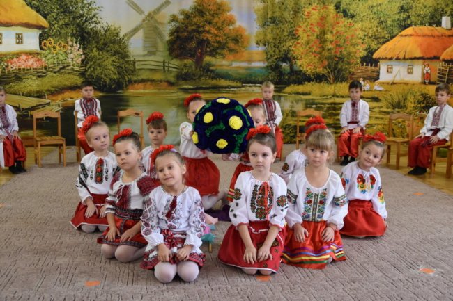 Луцькі дошкільнята перевтілились у козаків. ФОТО