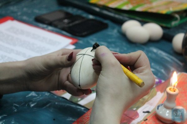 Маленьких нововолинців навчали мистетву писанкарства. ФОТО