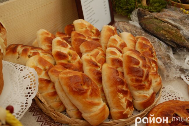 «Бурштинова осінь»: страви, мода і музика