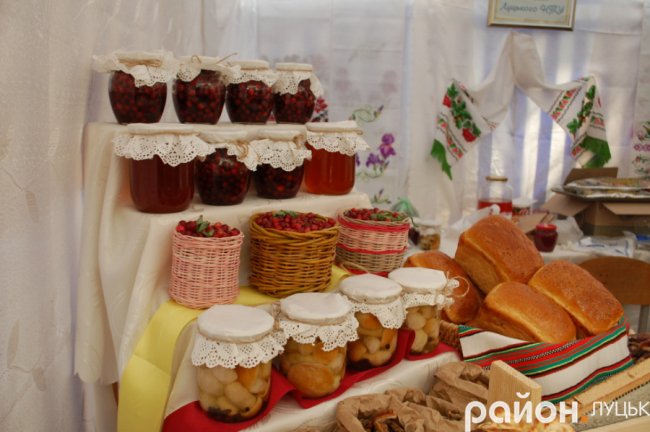 «Бурштинова осінь»: страви, мода і музика