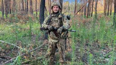 Президент нагородив орденом демобілізованого воїна з Волині. ФОТО