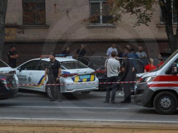 Стрілянина в Дніпрі: поліція відкрила справу про посягання на життя патрульних