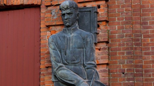 Викрадену 4 роки тому на Волині скульптуру повернули на місце