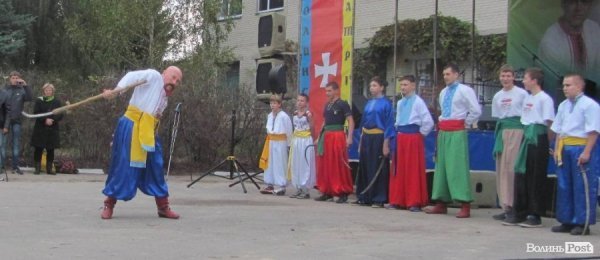 Під Луцьком відкрили єдиний на Волині пам’ятник козакові Мамаю 