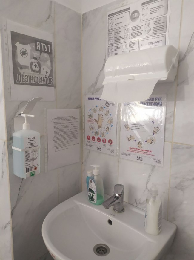 Маркування масок за кольорами та одноразові рушники: як в умовах карантину працює дитсадок поблизу Луцька