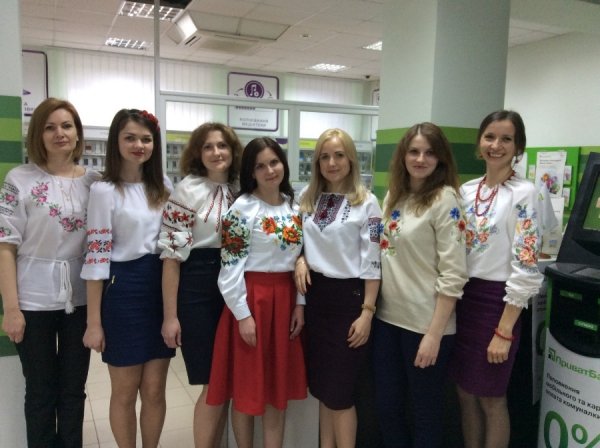День вишиванки в ПриватБанку на Волині. ФОТО*