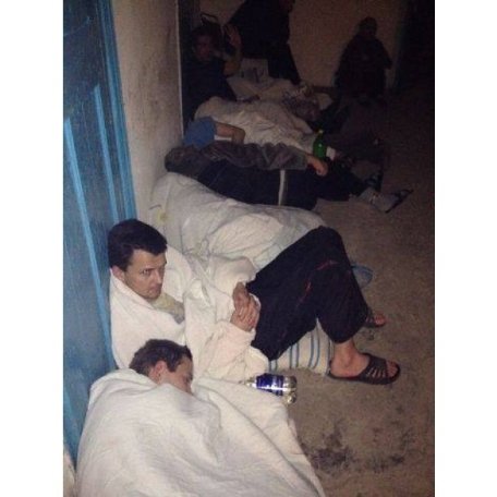 У Слов'янську люди живуть в бомбосховищах. ФОТО. ВІДЕО