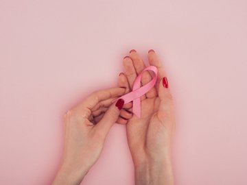Фонд боротьби з раком безоплатно надасть препарати гормонотерапії для жінок