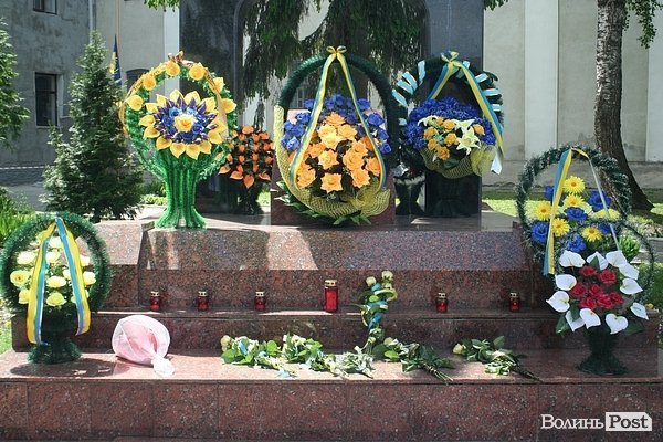 У Луцьку вшанували політв'язнів. ФОТО