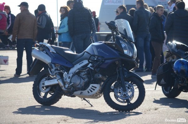 Під Луцьком відбувся чемпіонат з дрег-рейсингу. ФОТО